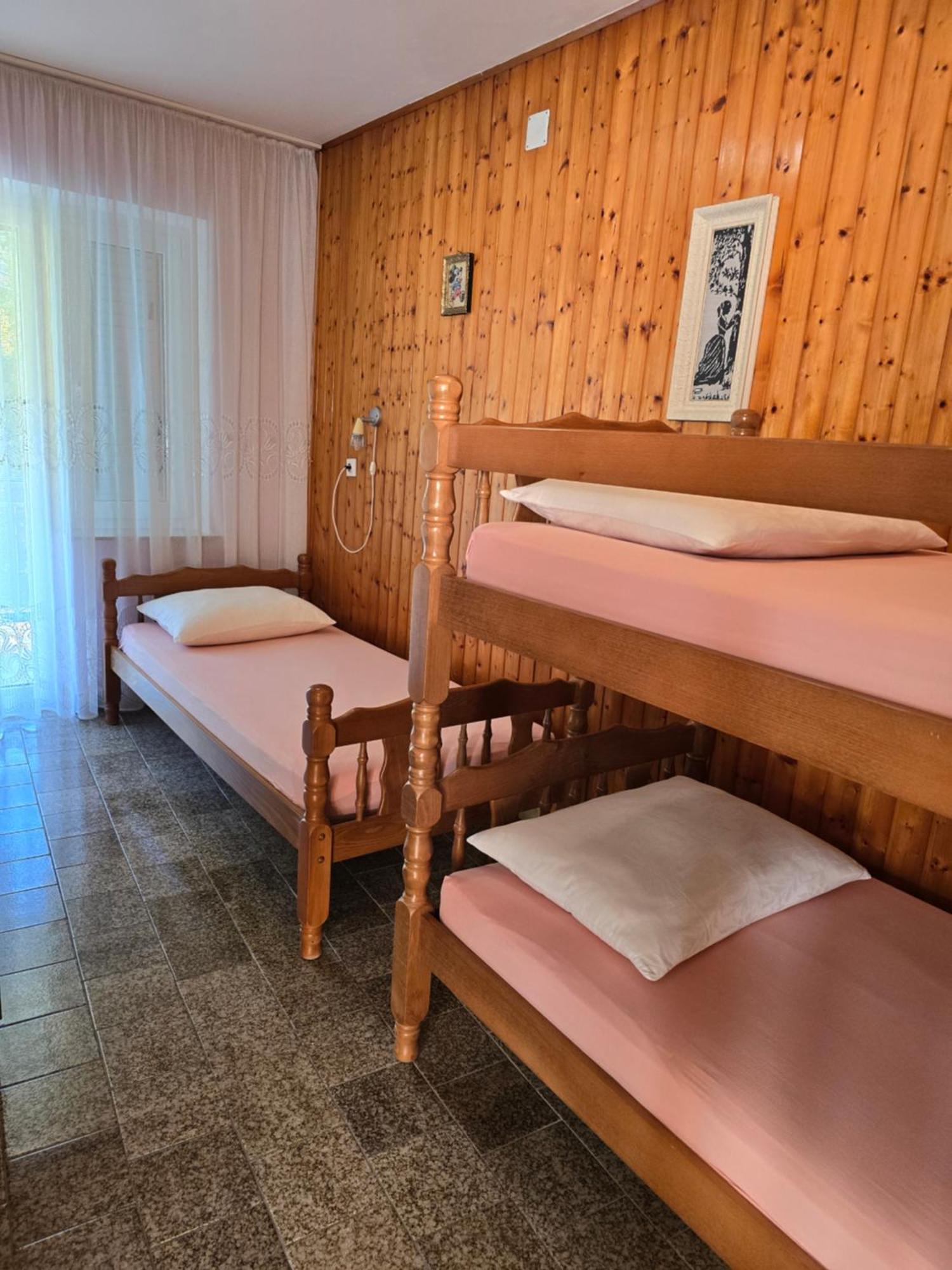 Apartments Mladenka Senj  Exterior photo