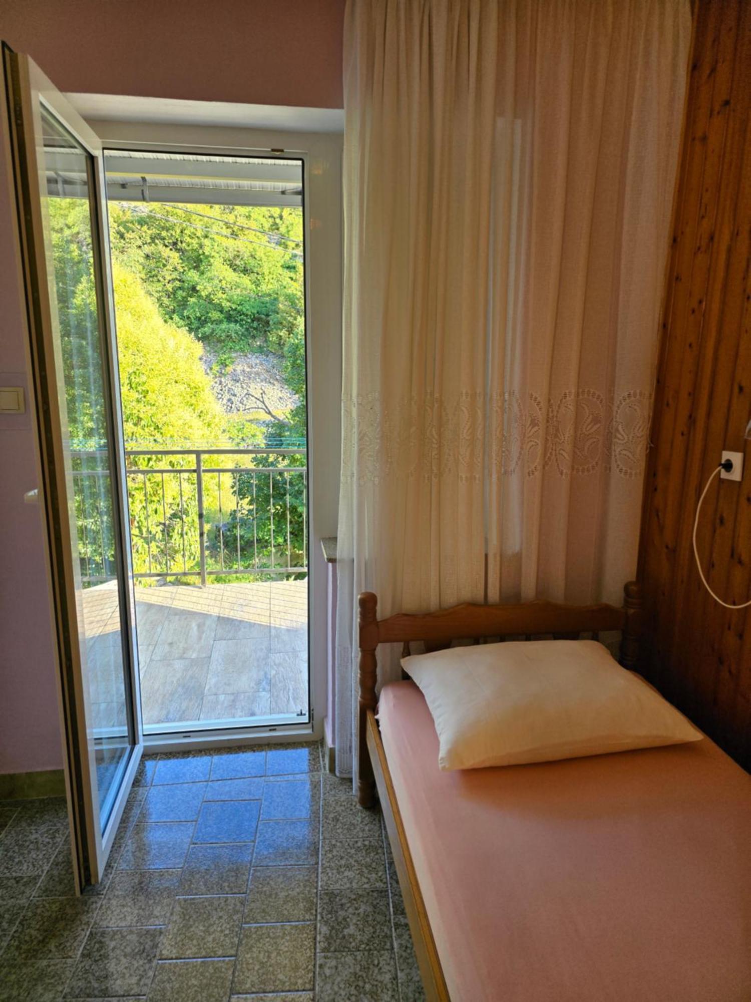 Apartments Mladenka Senj  Exterior photo